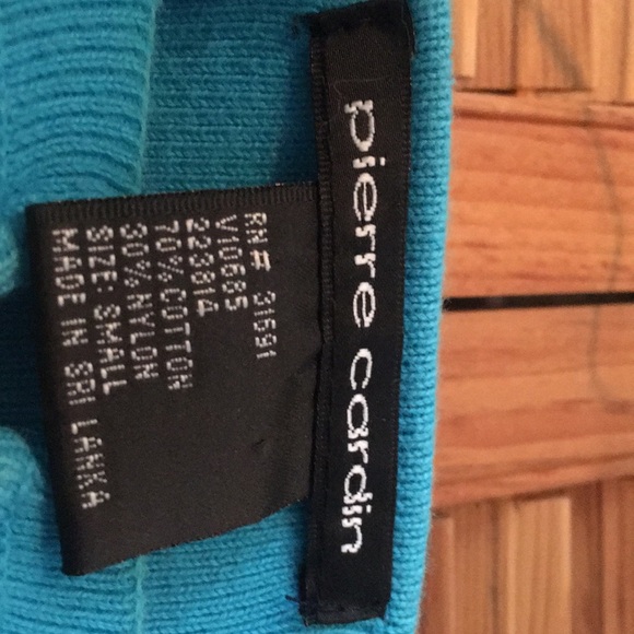 Sweater - Picture 2 of 2